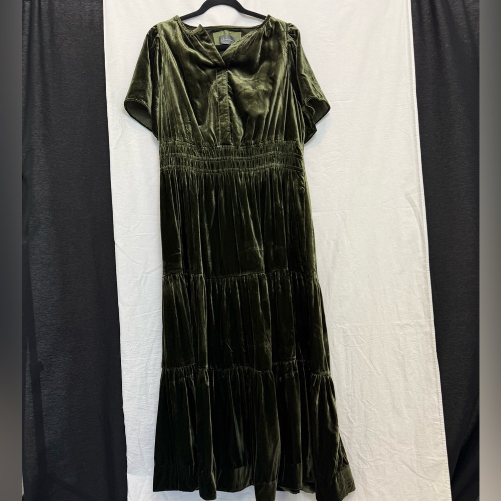 Anthropologie Somerset Velvet Maxi Dress in Deep Green